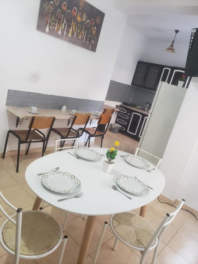 Hostel Split Rock Tirana Kültér fotó