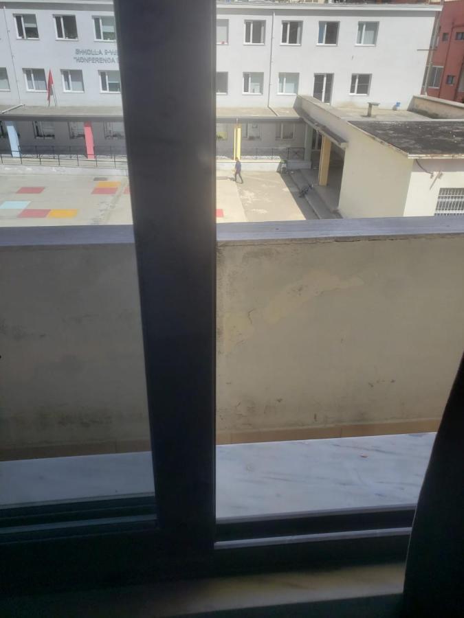 Hostel Split Rock Tirana Kültér fotó
