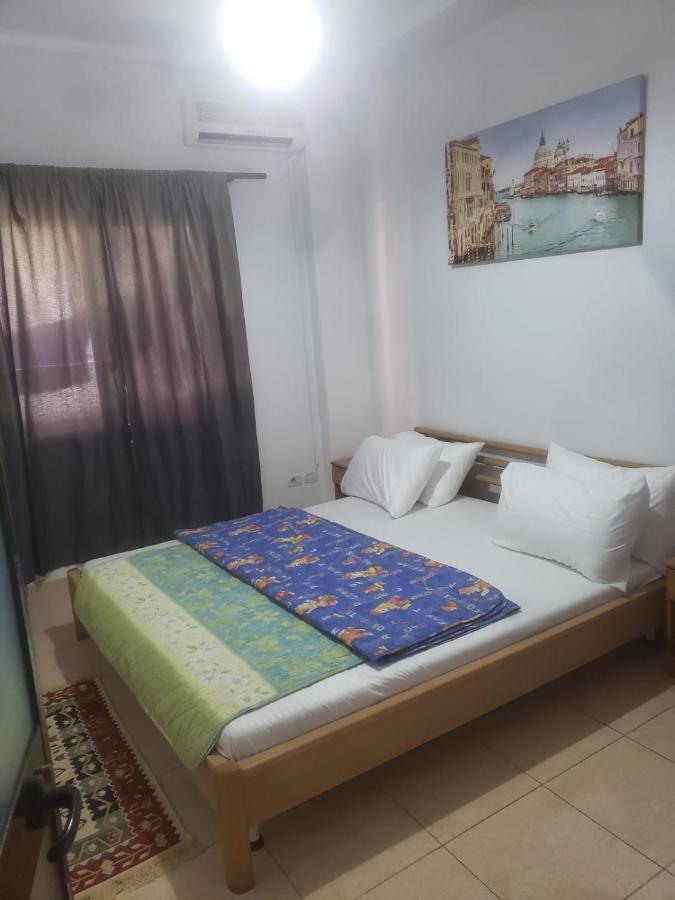 Hostel Split Rock Tirana Kültér fotó