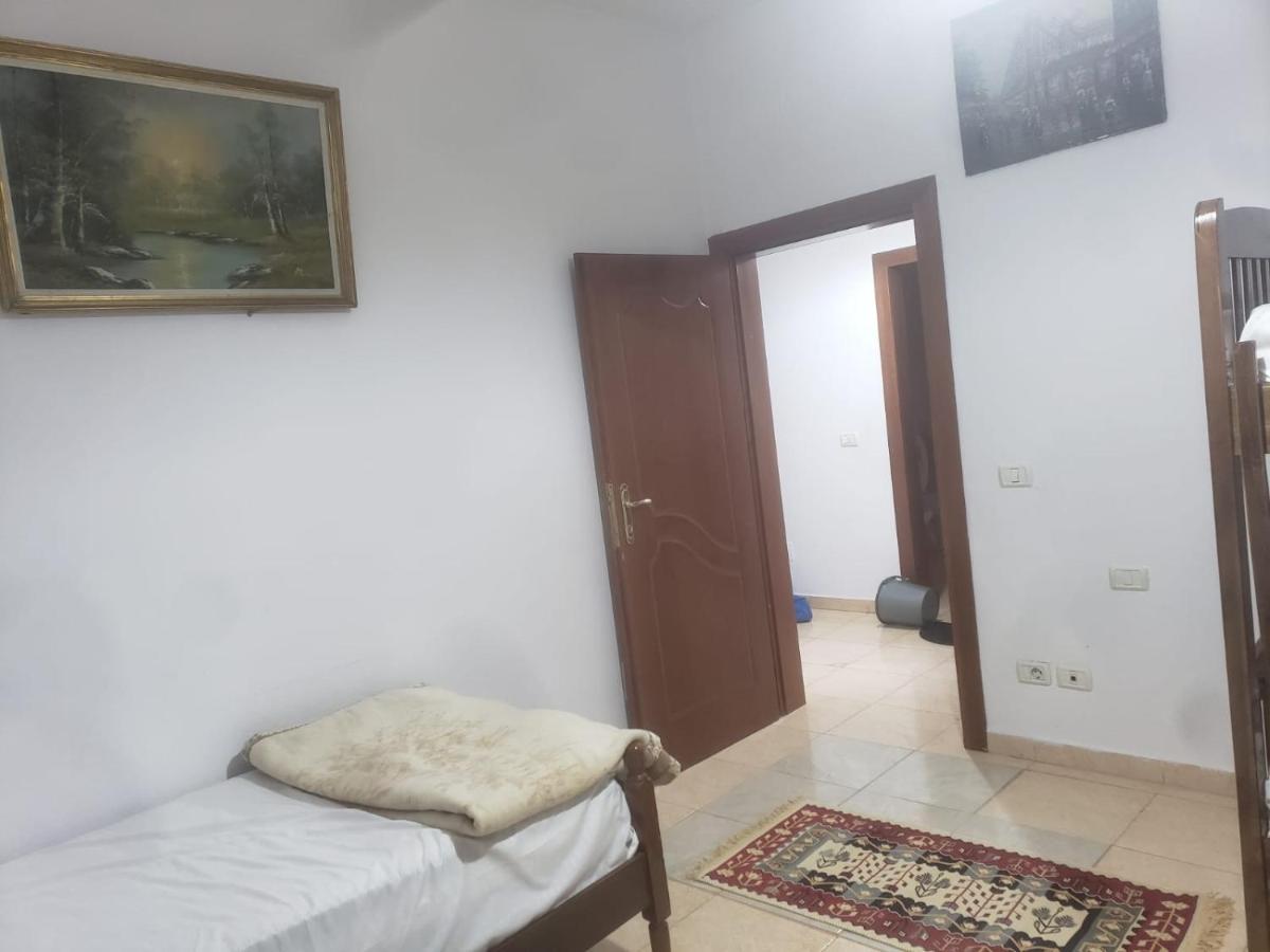 Hostel Split Rock Tirana Kültér fotó