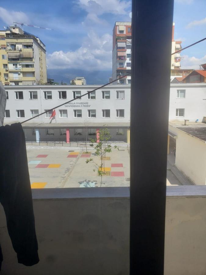 Hostel Split Rock Tirana Kültér fotó