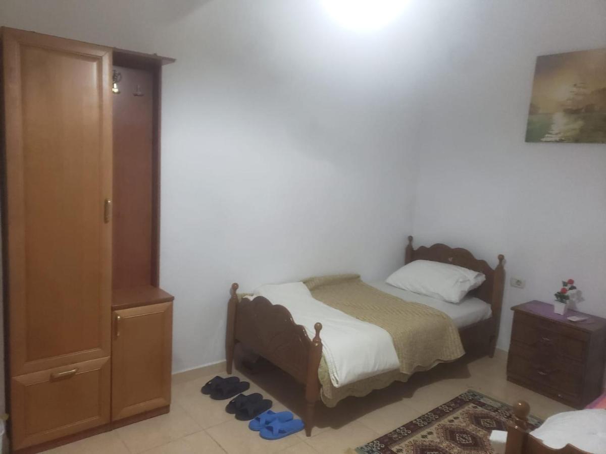 Hostel Split Rock Tirana Kültér fotó