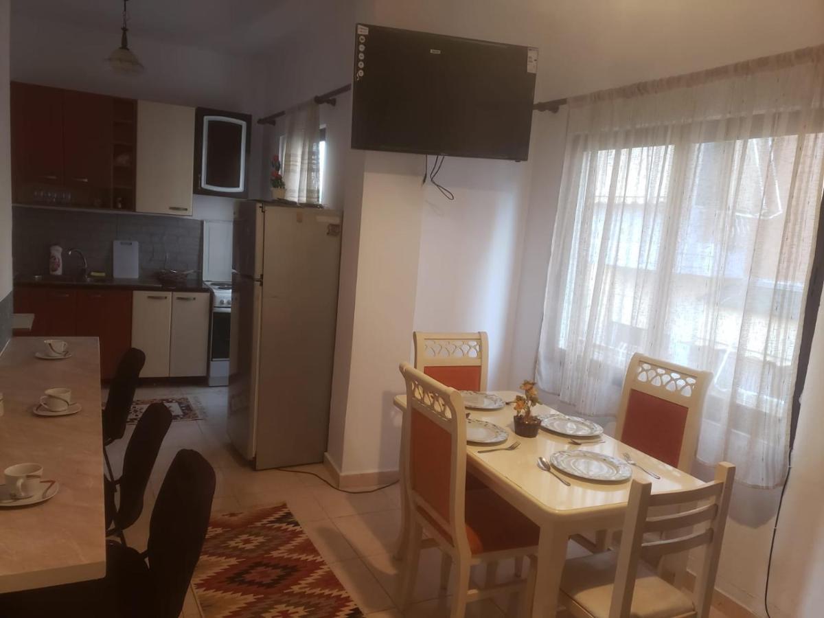 Hostel Split Rock Tirana Kültér fotó