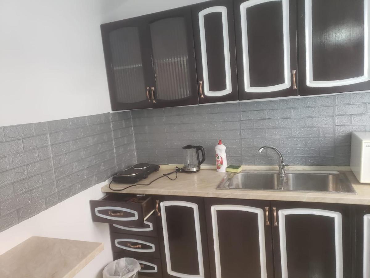 Hostel Split Rock Tirana Kültér fotó