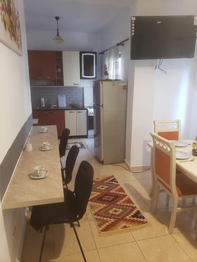 Hostel Split Rock Tirana Kültér fotó