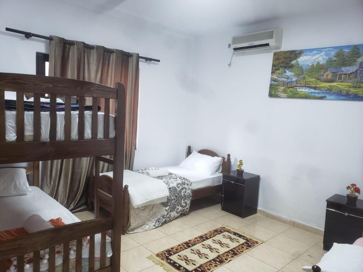 Hostel Split Rock Tirana Kültér fotó